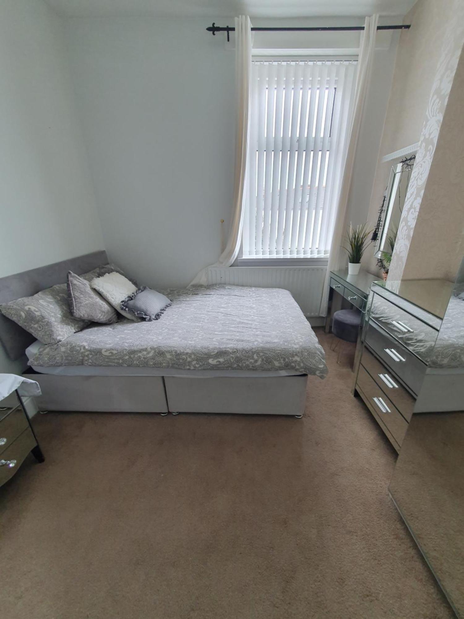 Private Double Room In Cardiff Exterior photo